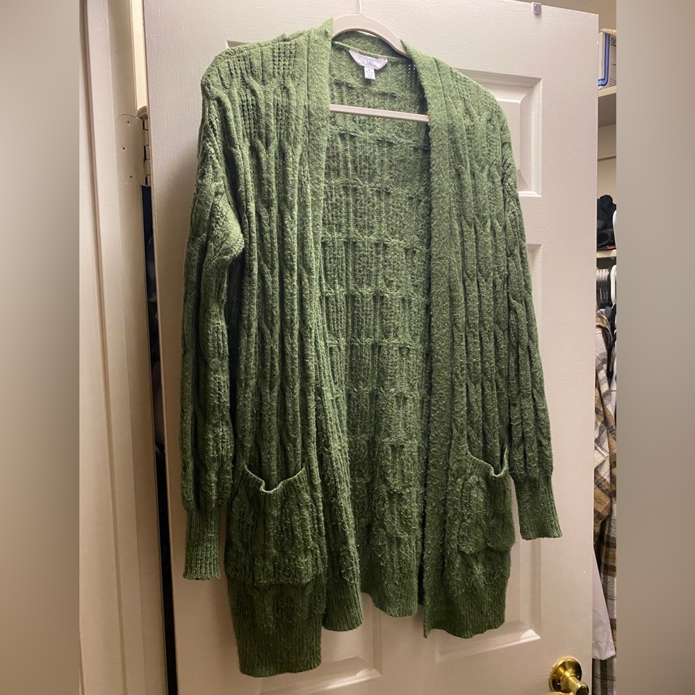 Time and tru, size M. Green cardigan